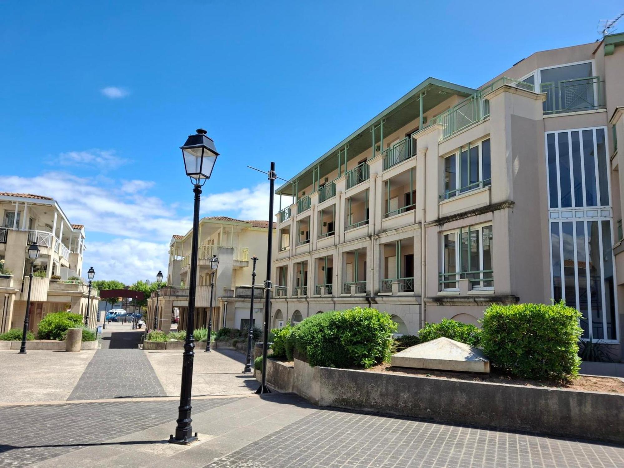 Appartement Avec Piscine, Tennis & Balcon, Centre-Ville Chatelaillon-Plage, 6 Pers, 2 Ch - Fr-1-706-17 Zewnętrze zdjęcie